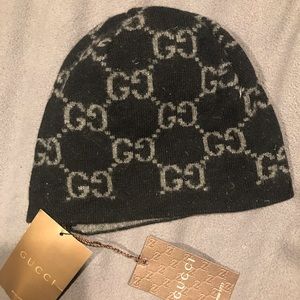 NWT Gucci logo cashmere winter beanie hat